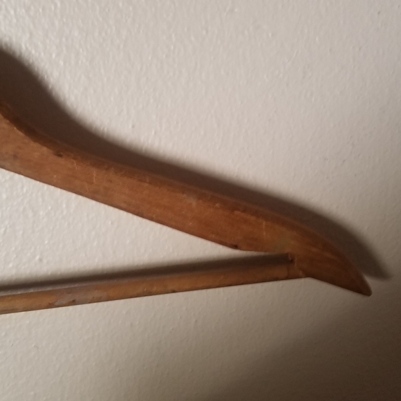 VINTAGE WOODEN Brooklyn Clothes Hanger - Picture 9 of 9